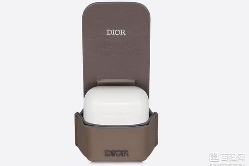 比耳机还贵的Dior AirPods 皮套，2900元！-1