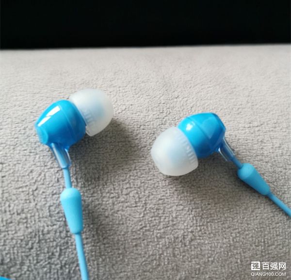 索尼 WI-C400蓝牙耳机 轻便实用的耳机