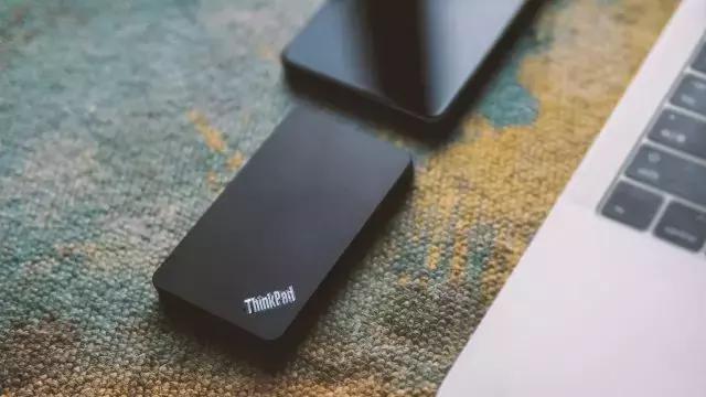 移动固态硬盘ThinkPad TS900值得买吗？-1