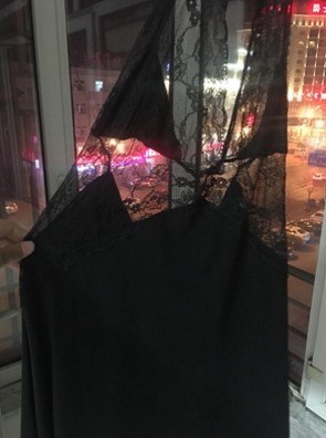 艾舒客真丝睡衣手感舒服吗？掉色吗？
