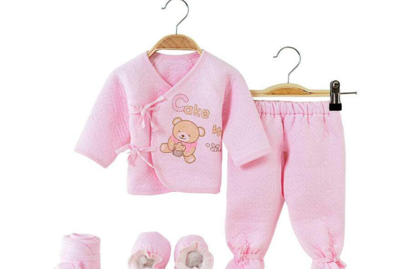 0一6个月婴儿衣服挑选注意什么?值得推荐的0一6个月婴儿衣服品牌 0一6个月婴儿衣服挑选注意什么?值得推荐的0一6个月婴儿衣服品牌