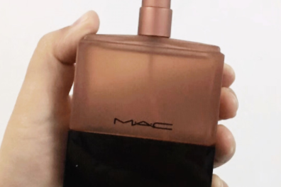 MAC香水推荐?推荐这两款? MAC香水推荐?推荐这两款?