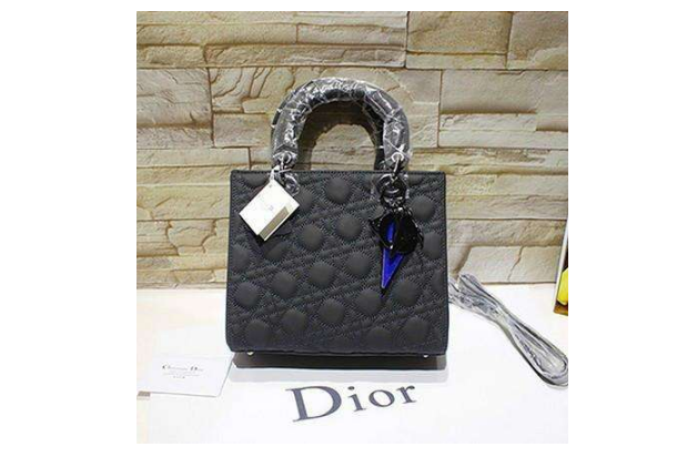 dior手拿牛皮女包图片?dior手拿牛皮女包好看吗? dior手拿牛皮女包图片?dior手拿牛皮女包好看吗?