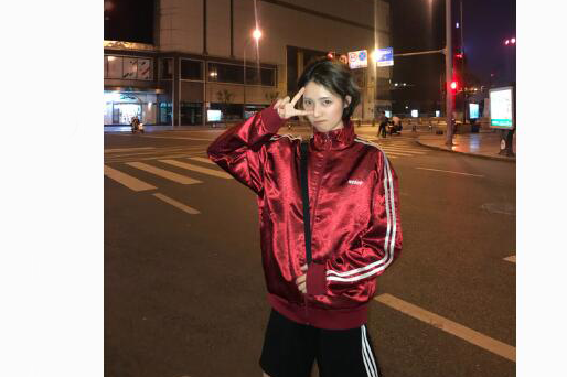 女式休闲外套图片?好搭配吗? 女式休闲外套图片?好搭配吗?