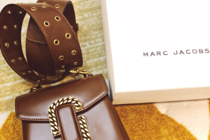 Marc Jacobs St.Marc包容量大吗?怎么搭配好看? Marc Jacobs St.Marc包容量大吗?怎么搭配好看?