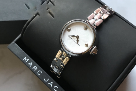Marc Jacobs时髦女表设计感如何?是小表盘吗? Marc Jacobs时髦女表设计感如何?是小表盘吗?