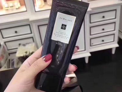 祖马龙的护手霜好用吗?吸收的好吗? 祖马龙的护手霜好用吗?吸收的好吗?