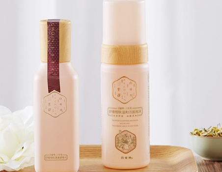百雀羚三生花水乳套装好用吗？使用感清爽吗？