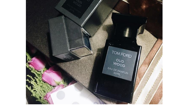 (TomFord)tf乌木沉香香水女的能用么?tf乌木沉香香水持久吗? (TomFord)tf乌木沉香香水女的能用么?tf乌木沉香香水持久吗?