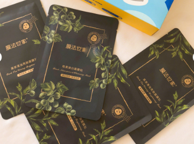 膜法世家的吸黑面膜服帖吗?水润吗? 膜法世家的吸黑面膜服帖吗?水润吗?