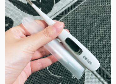 欧姆龙电子体温计方便携带吗？可以15秒快测吗？