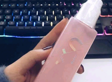 纳美的液体牙膏是按压式的？美白效果好吗？