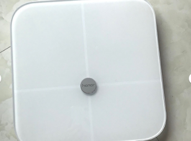 荣耀体脂秤怎么样？怎么使用的？