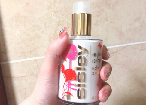 sisley全能乳液好用吗?混油皮冬天用可以吗? sisley全能乳液好用吗?混油皮冬天用可以吗?