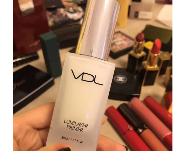 vdl贝壳提亮液是隔离吗？能提亮肤色吗？