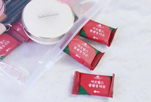 尔木萄压缩毛巾和洗脸巾有什么区别?使用的是什么材质? 尔木萄压缩毛巾和洗脸巾有什么区别?使用的是什么材质?