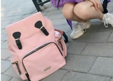 嫚熙妈咪包好看吗?设计好吗? 嫚熙妈咪包好看吗?设计好吗?