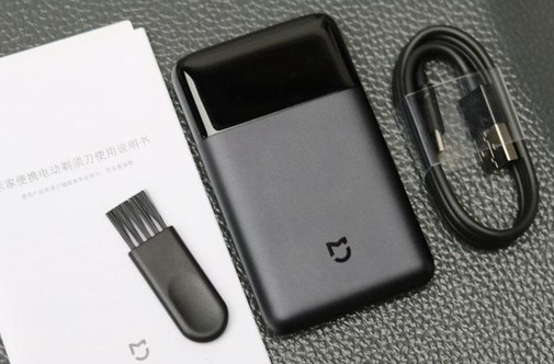小米剃须刀好用吗？方便出门携带吗？