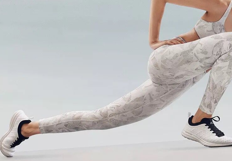 lululemon健身服哪款好看?lululemon健身服款式介绍? lululemon健身服哪款好看?lululemon健身服款式介绍?