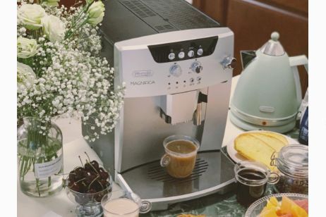 德龙全自动咖啡机如何正确打奶泡？操作简单吗？-1