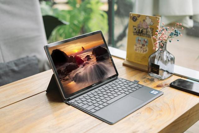 全新HUAWEI MateBook E：在地下停车场都能全时在线！