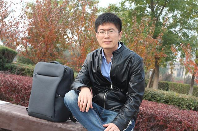 小米商旅多功能双肩包2亲测，分类收纳，好手感！