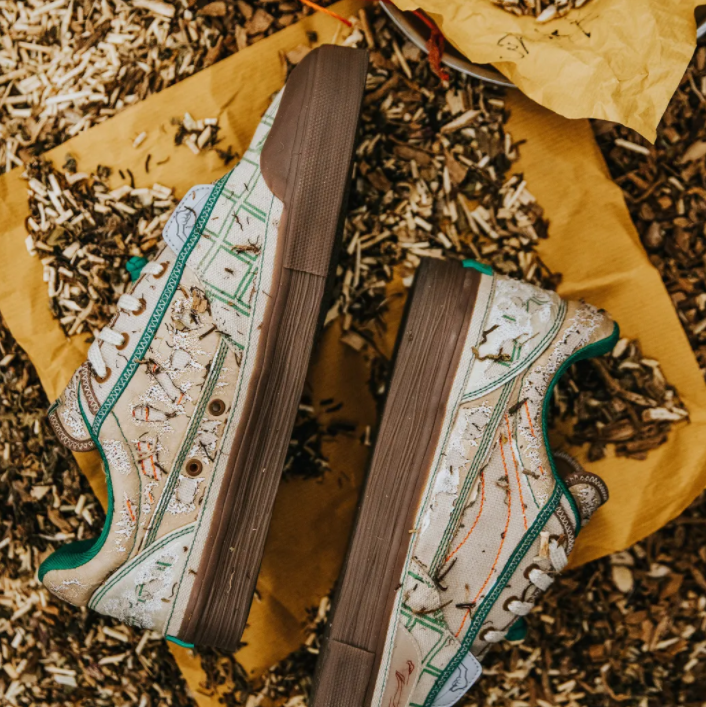 ACU x 李宁 50/50 联名系列正式发布,纪念15周年 ACU x 李宁 50/50 联名系列正式发布,纪念15周年