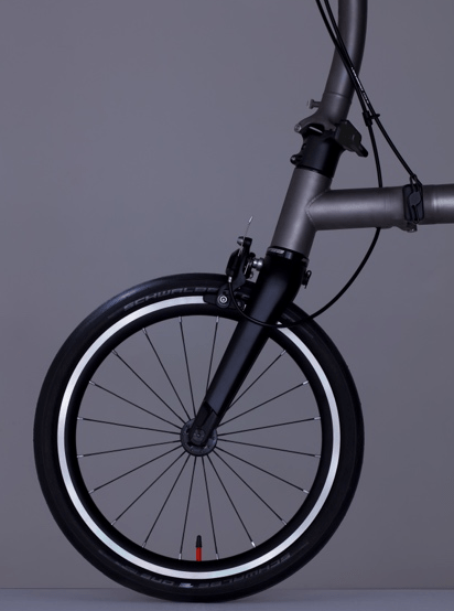 BROMPTON 推出全新 T Line 系列单车,旨在极轻量化 BROMPTON 推出全新 T Line 系列单车,旨在极轻量化