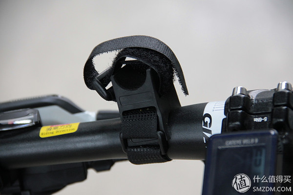 冬天骑行常用装备：捷安特 XTC820、喇叭、手套、眼镜